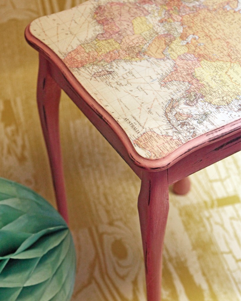 Quirky_Map_Table_Chalky_Finish
