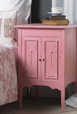 A Shabby Chic Furniture Makeover