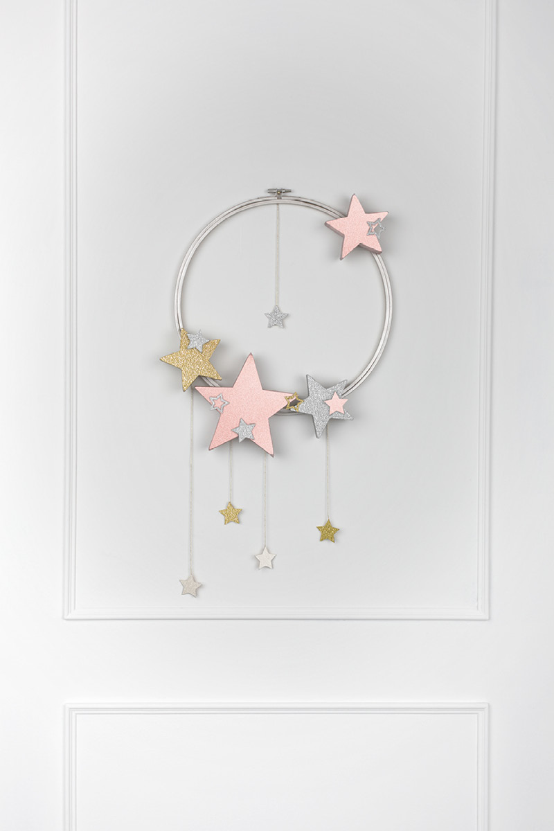 Diy Festive Star Wall Hanging Rustoleum Spray Paint