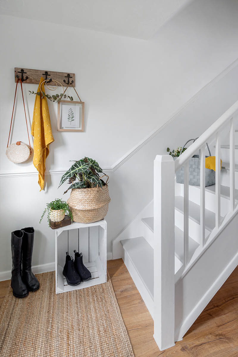 How to Paint a Staircase Rustoleum Spray Paint