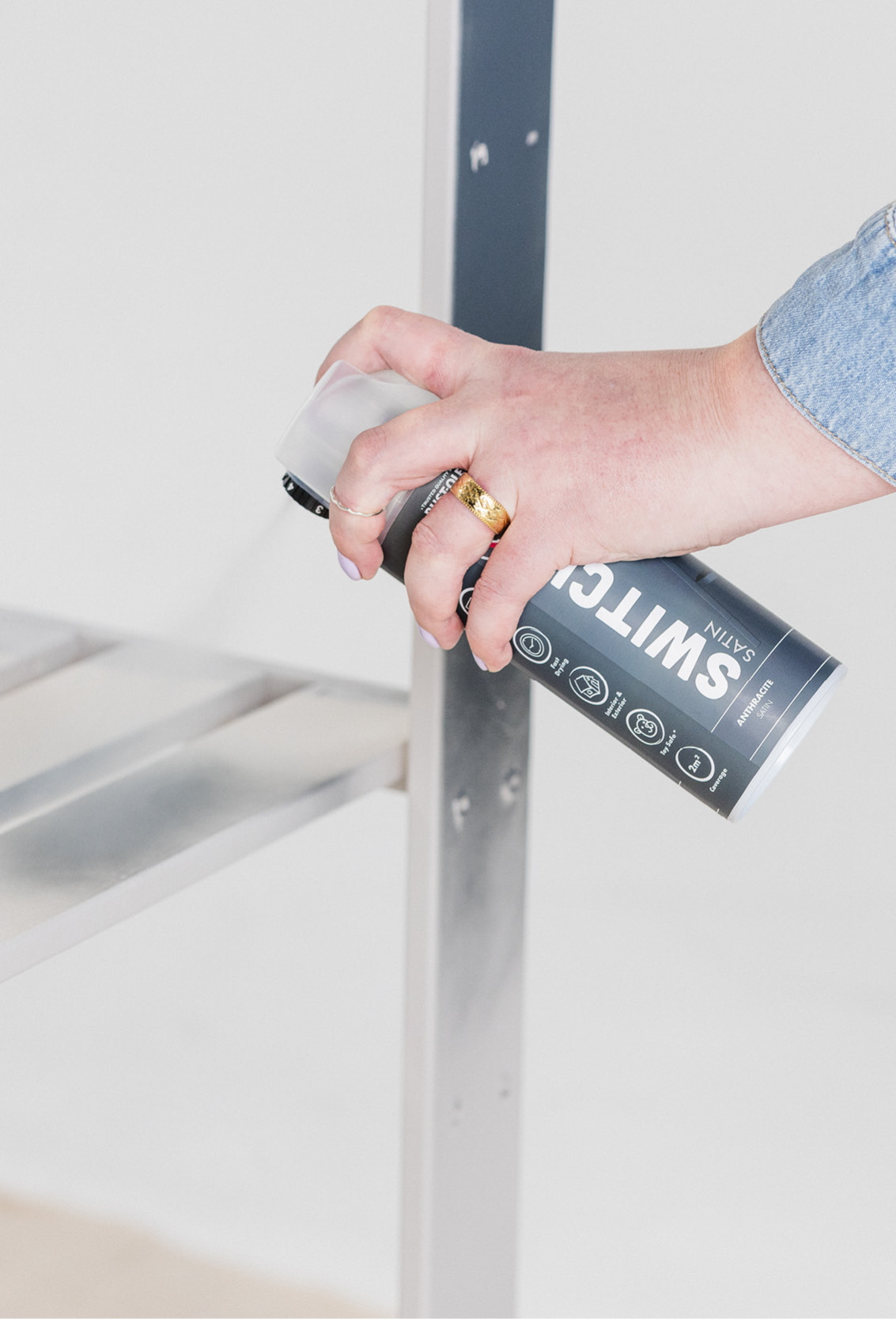How to spray paint a shelving unit