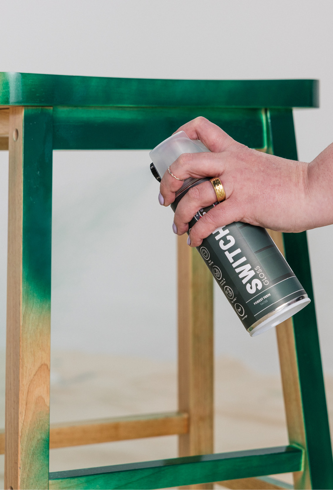 How to spray paint a wooden stool